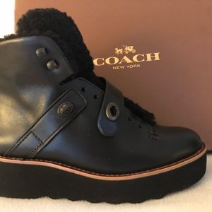 Coach - Urban Hiker Boots - 8 1/2
